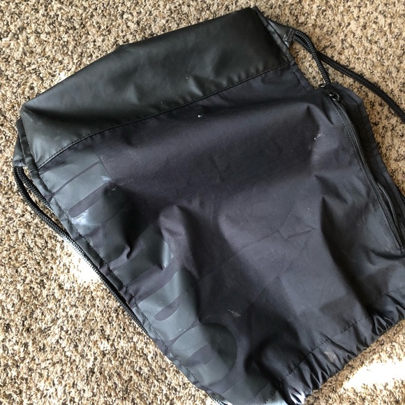 Nike drawstring bag - Picture 2 of 4